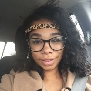 Meet your Posher, Tera